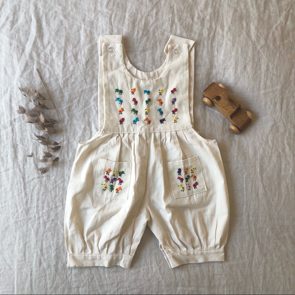 NWOT balloon short overalls with chick embroidery